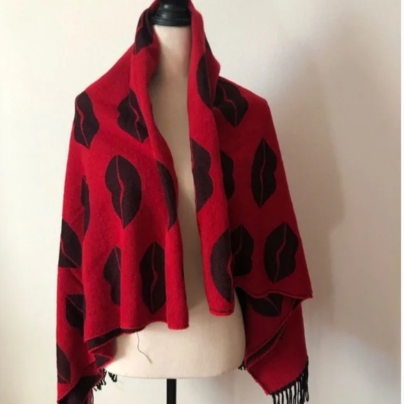 ♡SALE♡Victorias Secret Hot Lips Blanket Throw Limited Edition - Picture 4 of 16